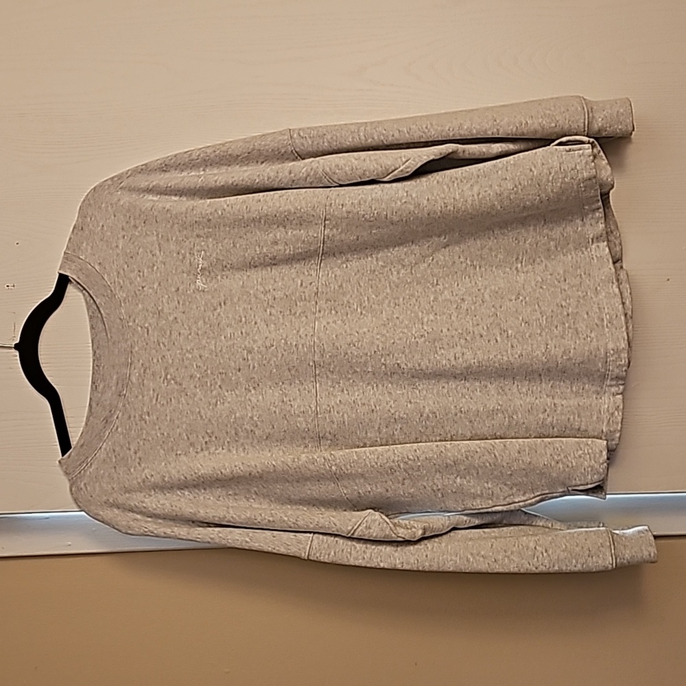 Pink gray sweatshirt in light gray. In size large.